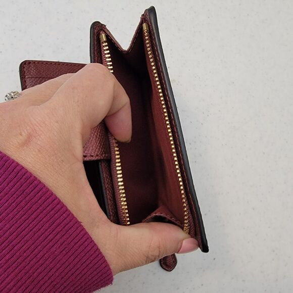 COACH Medium Corner Zip Wallet Cross Grain Leather Metallic Pink/Purple/Blush - Picture 13 of 16